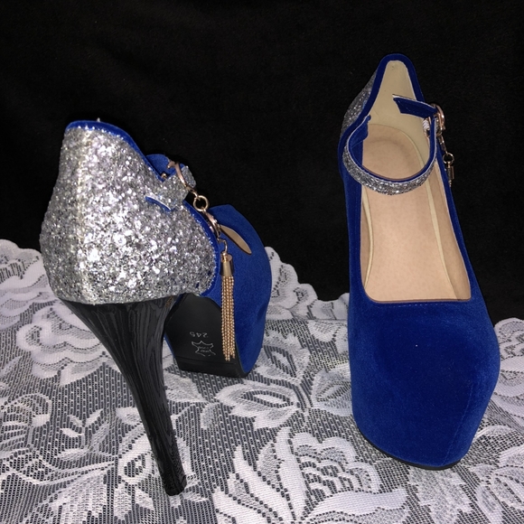 Shoes - Picture 3 of 3